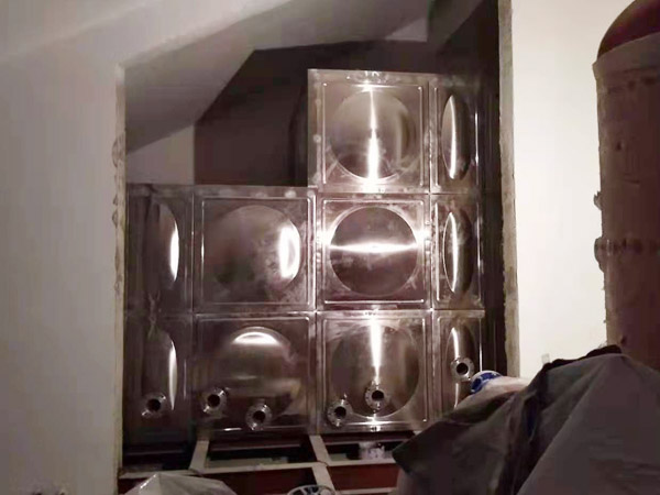 ���α�������ˮ��